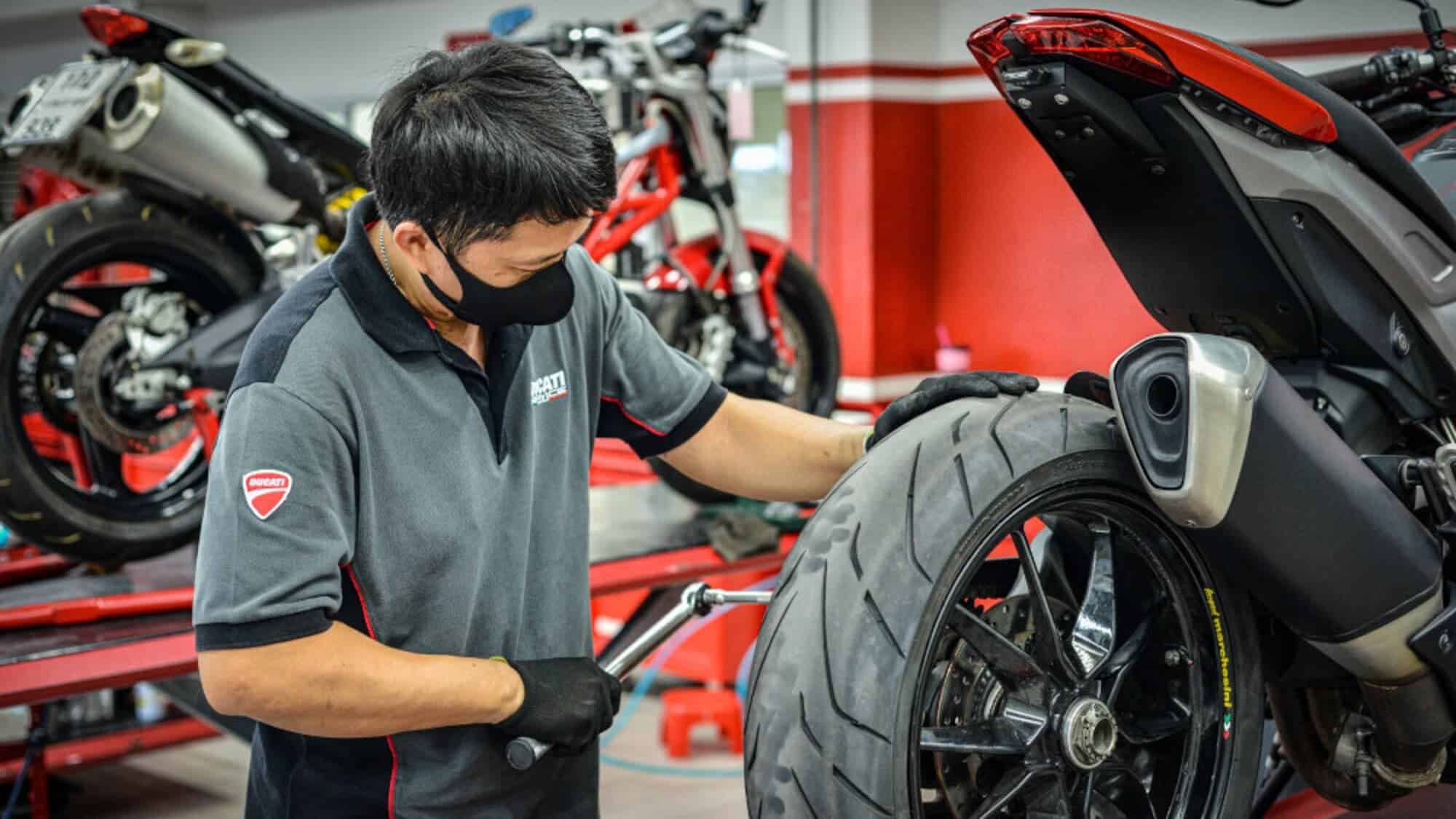 Guida alla Manutenzione dei Freni della Moto: Fai da Te in Sicurezza