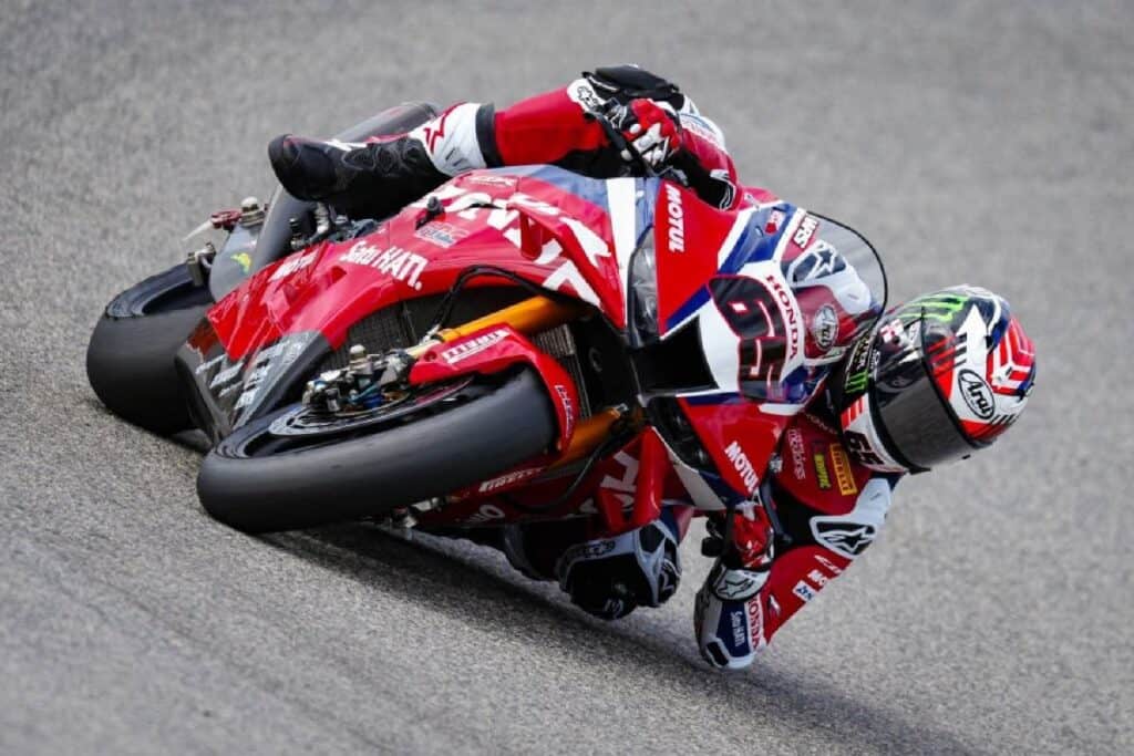SBK 2026 moto - SBK 2026: Trionfo di Bulega ad Assen, Settima Vittoria Stagionale - guida 1776533112378