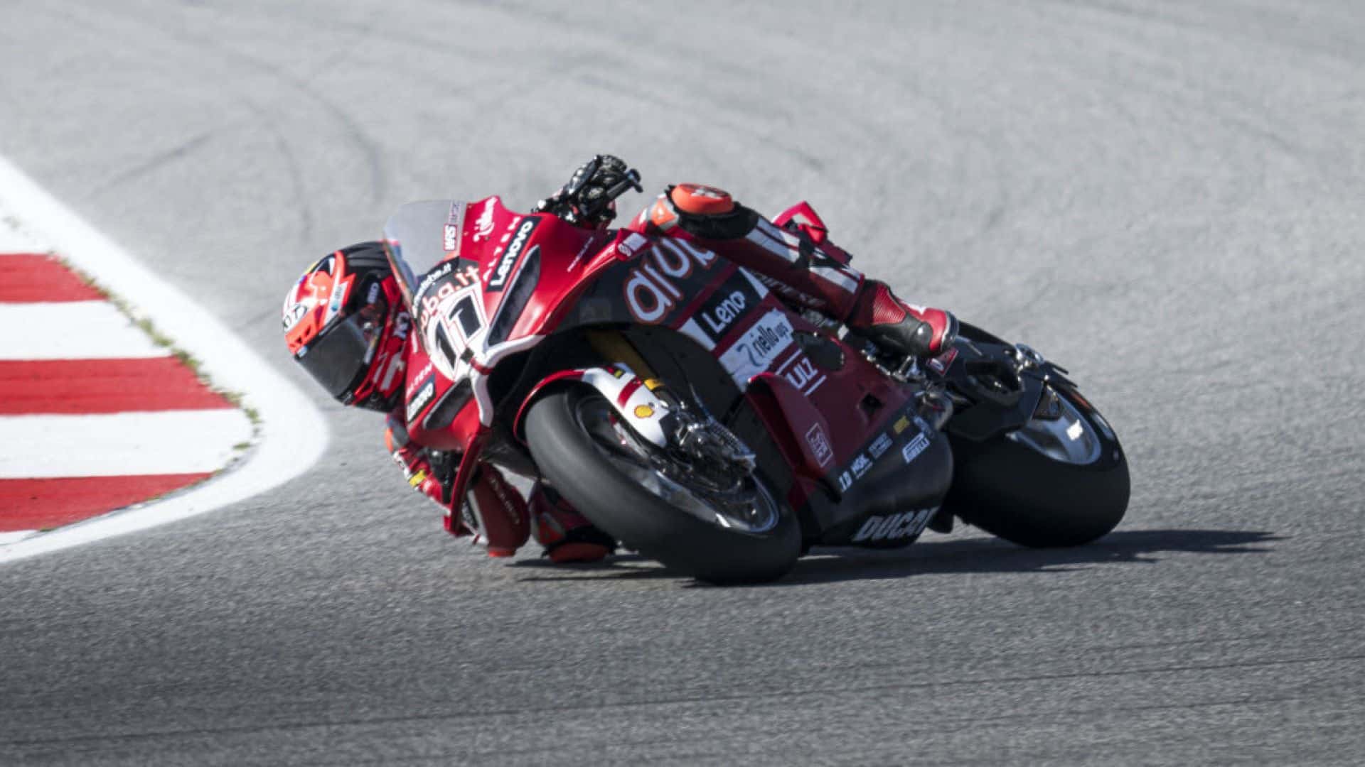 SBK 2026: Petrucci e la BMW M1000RR affrontano sfide nei Paesi Bassi