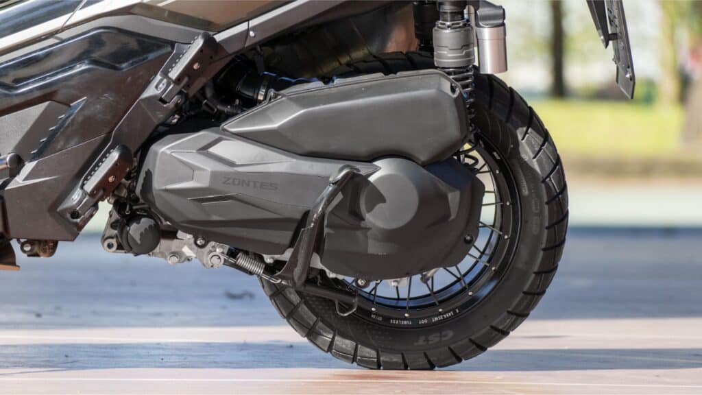 Zontes ZT368-G 2026 moto - Zontes ZT368-G 2026: Innovazioni e Consumi Ridotti - guida 1776620111789