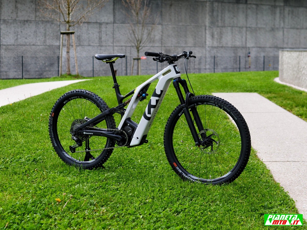 Ride1Up Revv1 EVO: La Rivoluzione delle E-bike con Batteria Semi-Solida Ride1Up Revv1 EVO: La Rivoluzione delle E-bike con Batteria Semi-Solida