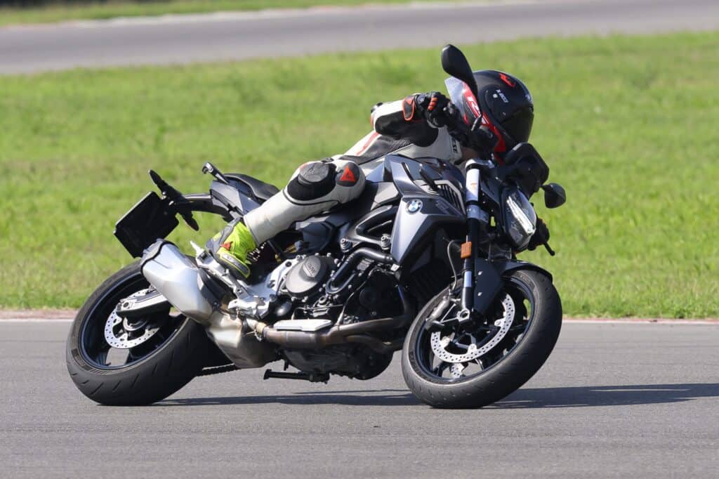 BMW Superbike impegno moto - BMW Conferma il Suo Impegno Continuativo in Superbike con il Team Muir - guida 1778835009559