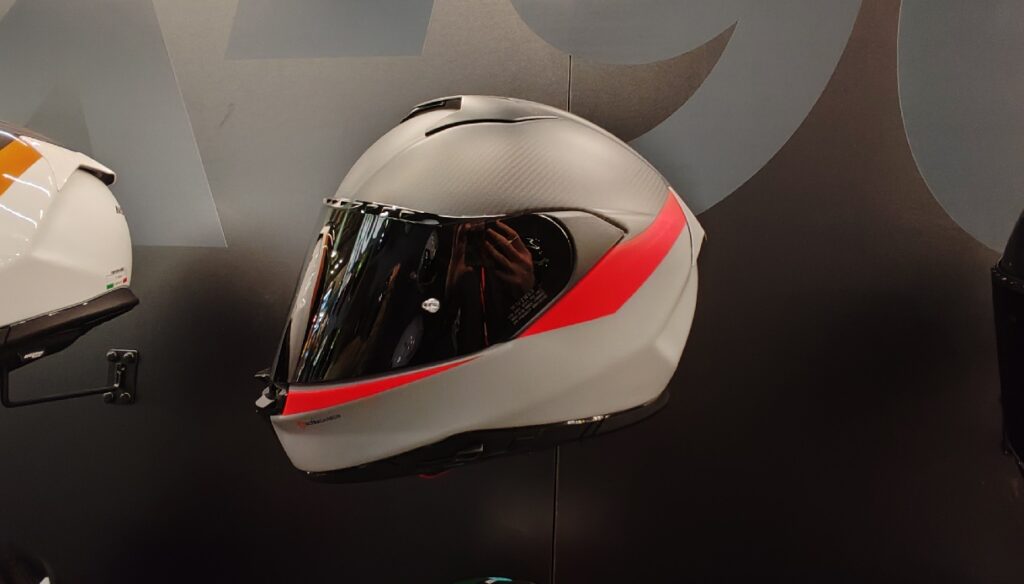 Come Scegliere Casco Integrale 2026 1778495816176 1024x584