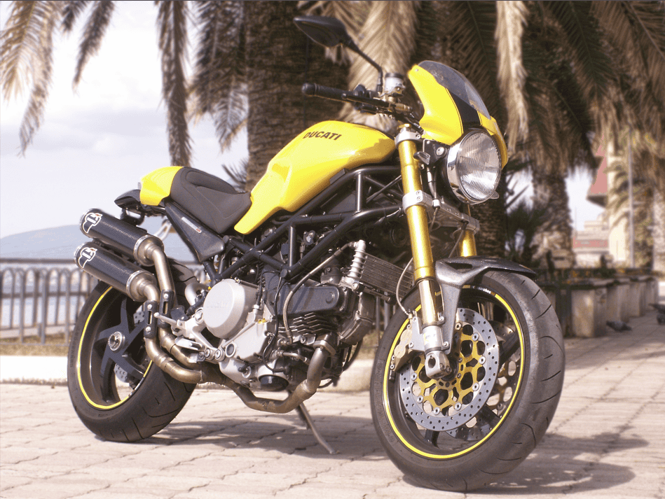 Ducati Monster V2 moto - Ducati Monster V2: Trionfo al Red Dot 2026 e Icona tra le Naked - guida 1780044007772