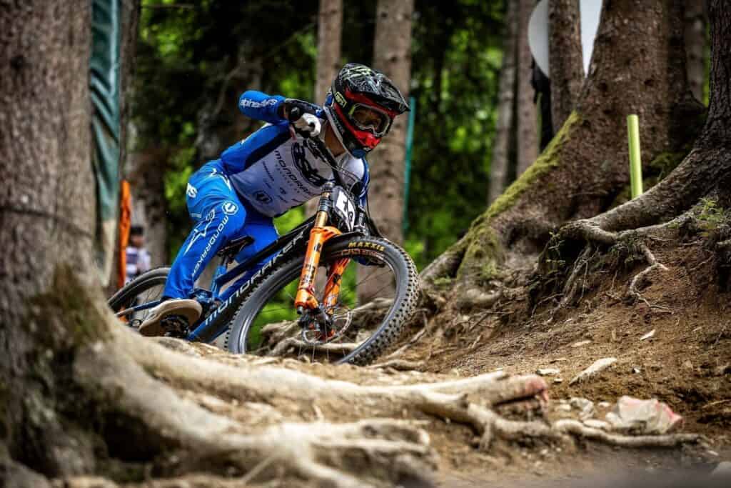 equipaggiamento motociclisti principianti 2026 moto - Equipaggiamento moto per principianti: cosa serve davvero - guida 1778917578081