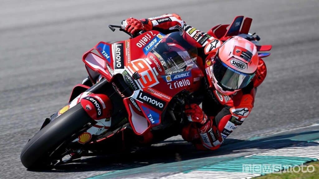 Joan Mir GP Barcellona 2026 moto - Joan Mir affronta il GP di Barcellona 2026 con una mano ferita - guida 1778748613060