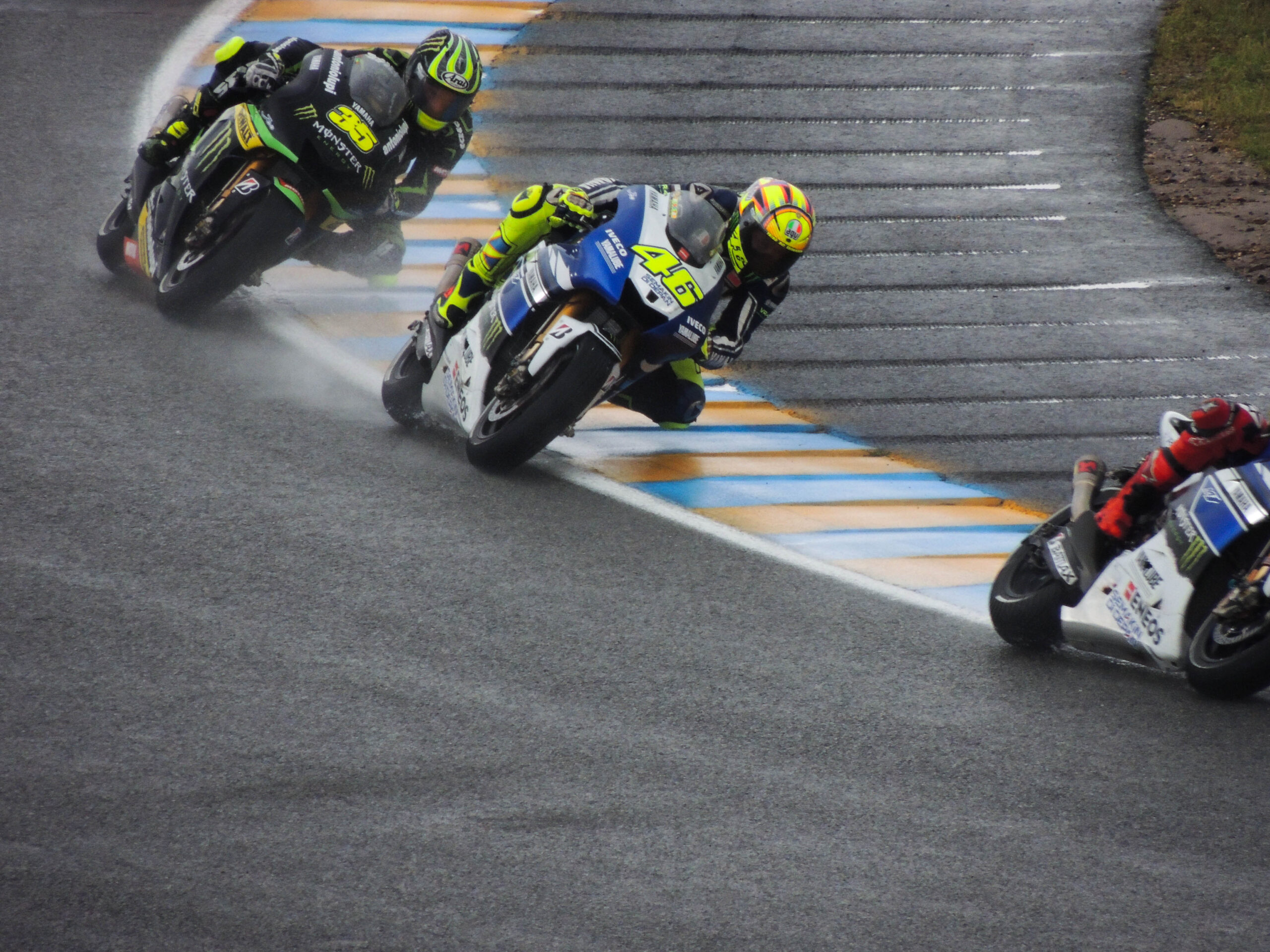 Le Mans MotoGP: Meteo Incerto e Sorprese nel Paddock con Davide Brivio
