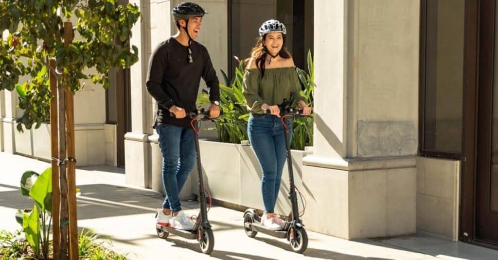 normative monopattini elettrici moto - Nuove Norme sui Monopattini Elettrici: Multe e Sfide Burocratiche - guida 1779353415335
