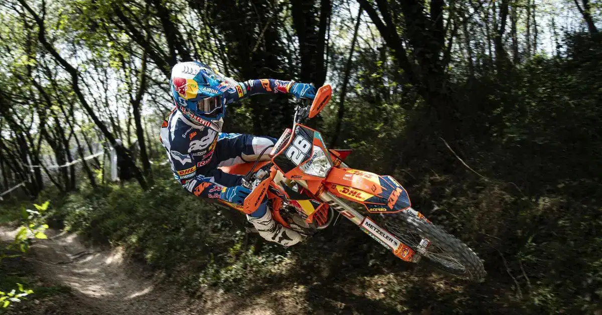 EnduroGP Portogallo 2026: Dominio di Josep Garcia nella Prima Giornata EnduroGP Portogallo 2026: Dominio di Josep Garcia nella Prima Giornata