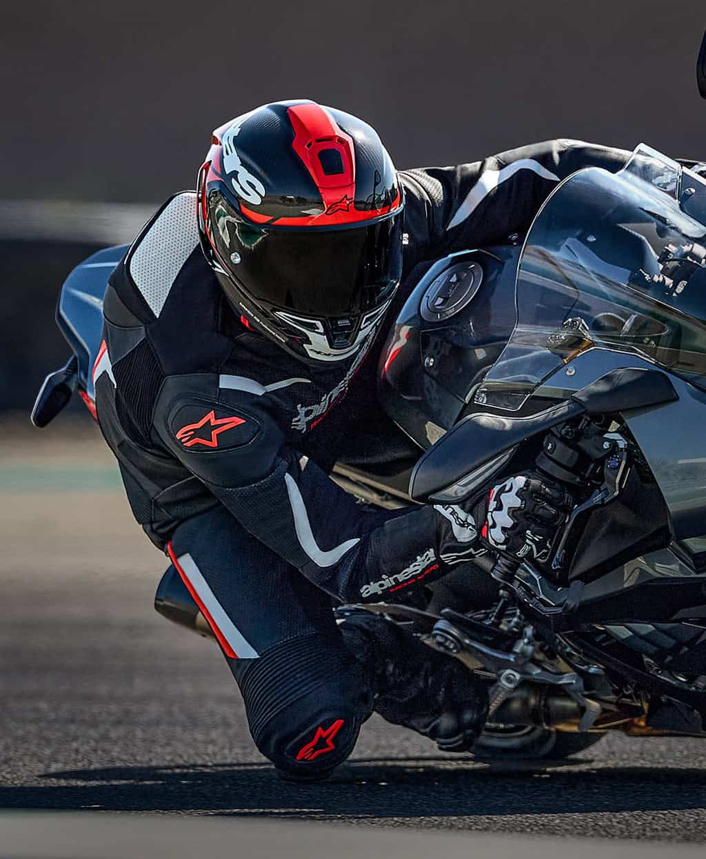 Tuta Moto in Pelle per l'Estate: Come Sceglierla Senza Sbagliare