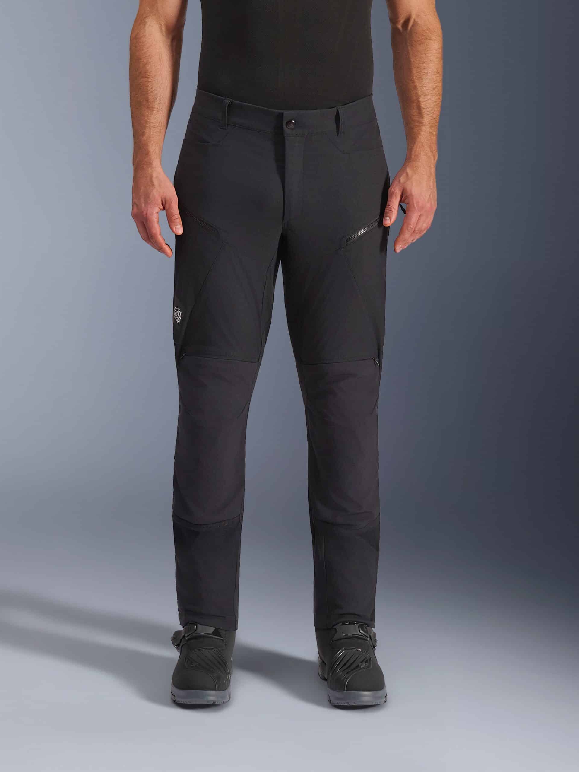 Pantaloni moto estivi impermeabili: materiali e scelta giusta