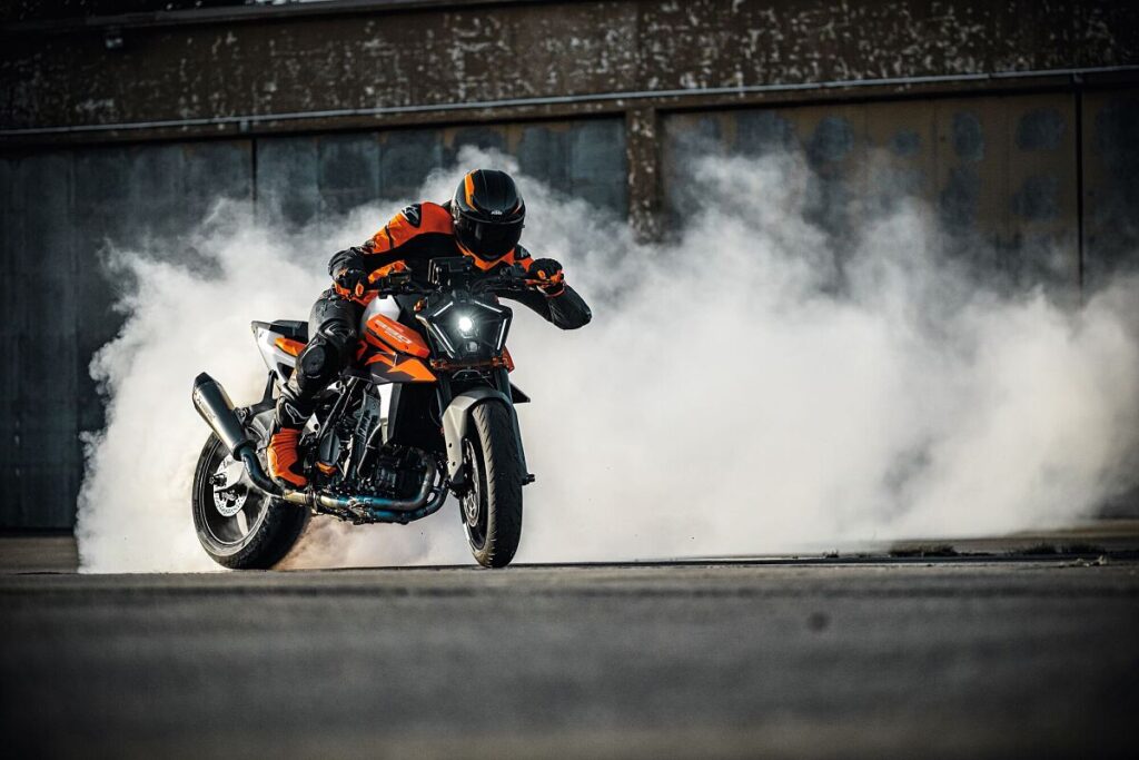 sconti KTM estate 2026 moto - KTM: Sconti Estivi 2026 su Duke, Adventure e Gamma Offroad - guida 1783845608902