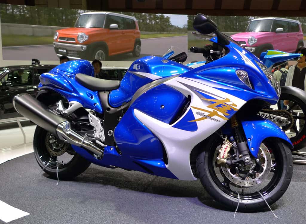Suzuki Hayabusa 2027 moto - Suzuki Hayabusa 2027: Nuove Colorazioni per il Mercato USA - guida 1784537409211