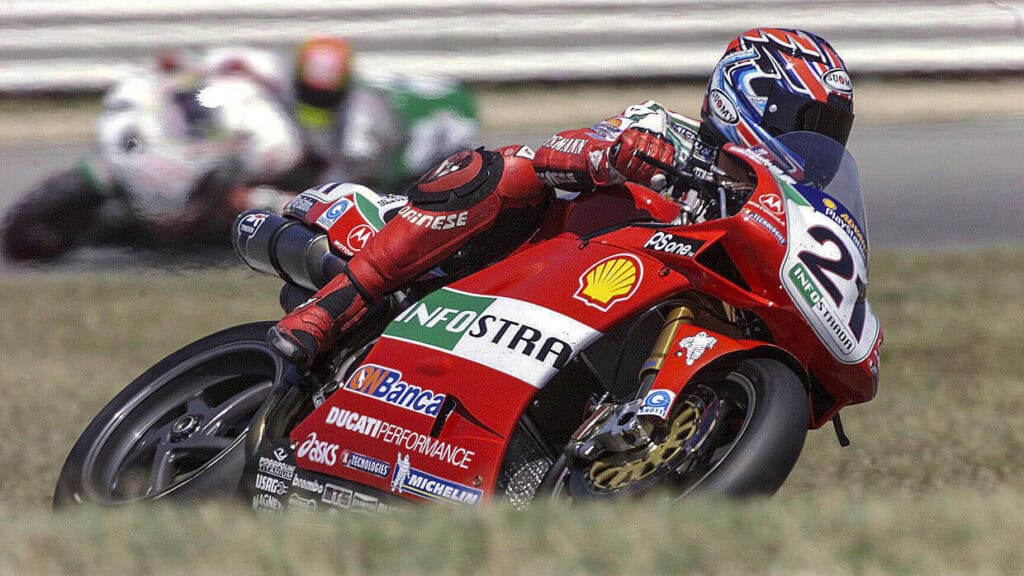 Troy Bayliss piloti SBK evoluzione moto - Troy Bayliss riflette sull'evoluzione dei piloti SBK - guida 1783673412282