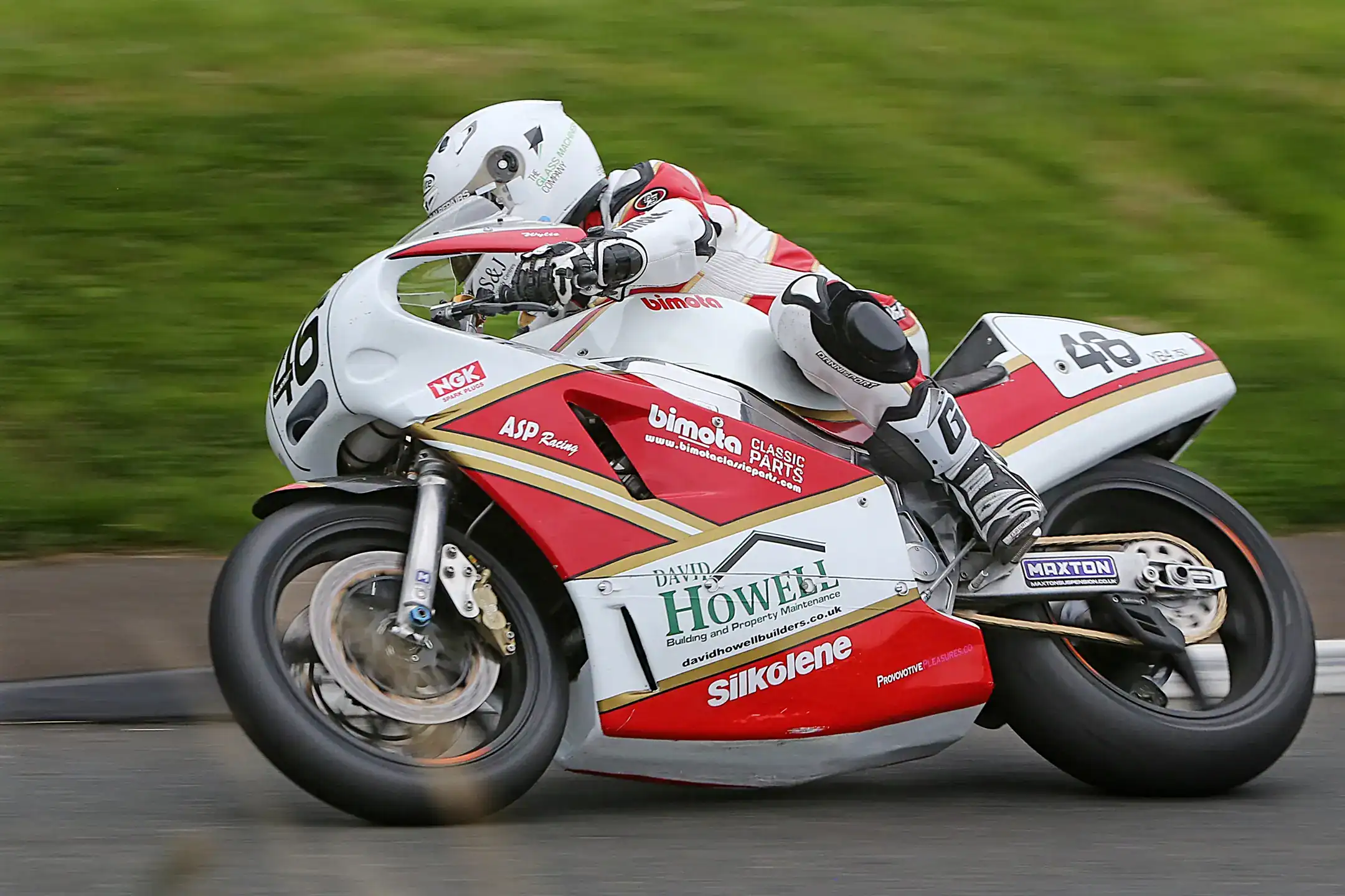La Yamaha/Bimota di Stefano Bonetti al Classic TT: una due tempi da sogno